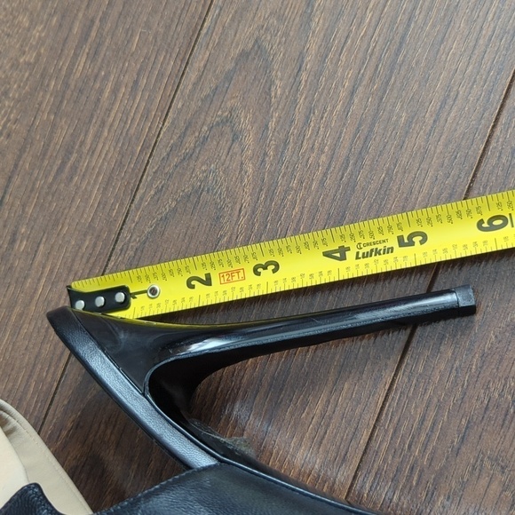 HP. ALEXANDER MCQUEEN Leather Peep Toe Slingback Heels - Picture 9 of 12